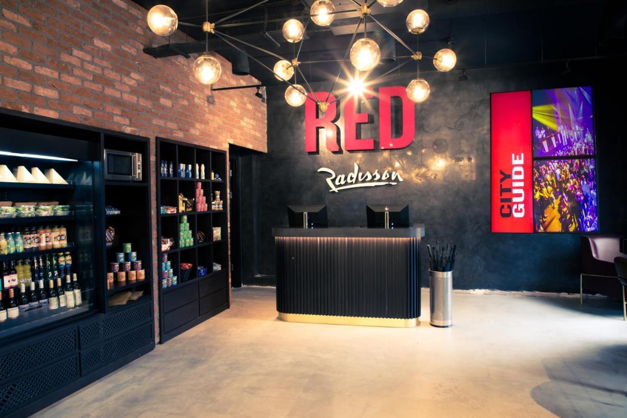 Radisson Red London Greenwich The O2 Exterior foto